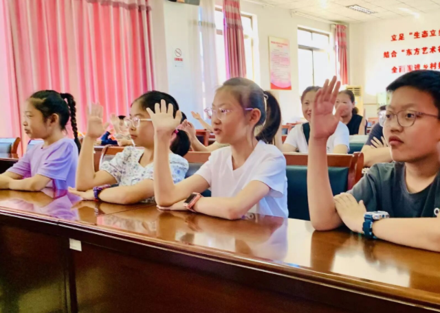 磨炼毅力的砥石掠夺体会等於抽掉了家长教育中最具生命力的筋